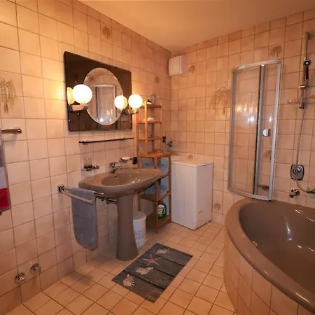 Apartment Schoene Einliegerwhg