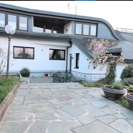 Apartmán Schoene Einliegerwhg Neckarbischofsheim